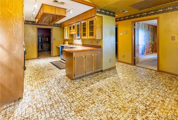 $325,000 | 22 Greenbriar Drive, New Madrid, MO 63869