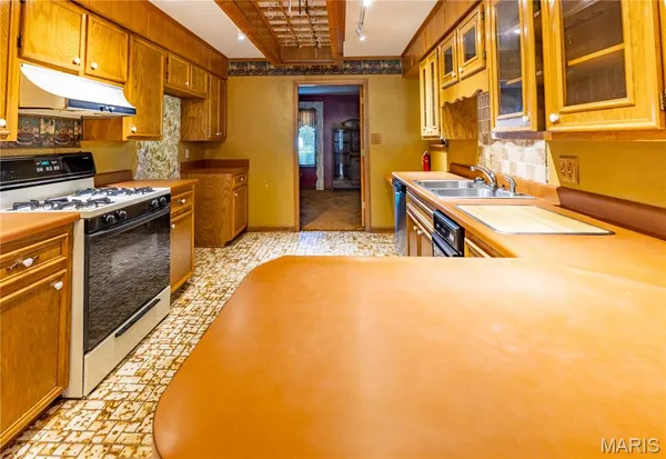 $325,000 | 22 Greenbriar Drive, New Madrid, MO 63869