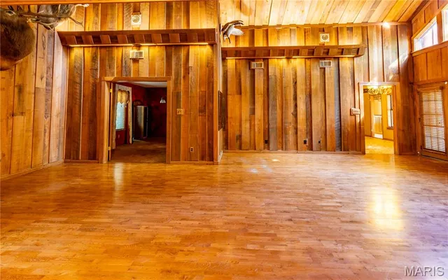 $325,000 | 22 Greenbriar Drive, New Madrid, MO 63869