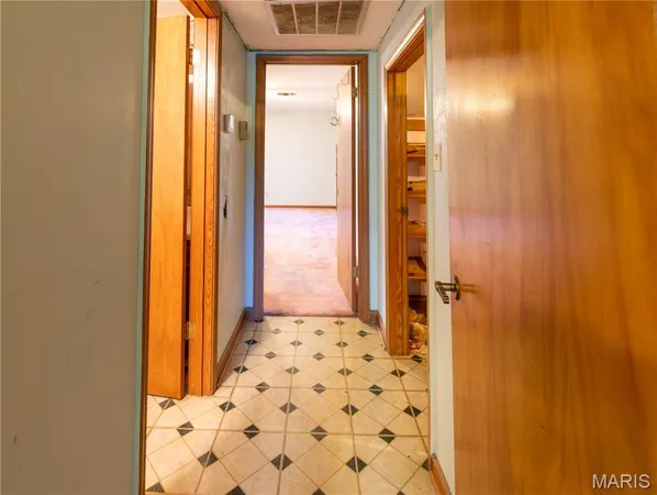 $325,000 | 22 Greenbriar Drive, New Madrid, MO 63869