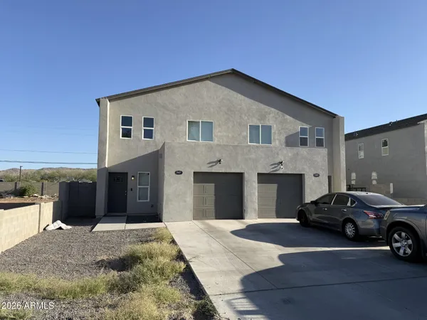 $719,900 | 2431 East Pueblo Avenue, Phoenix, AZ 85040