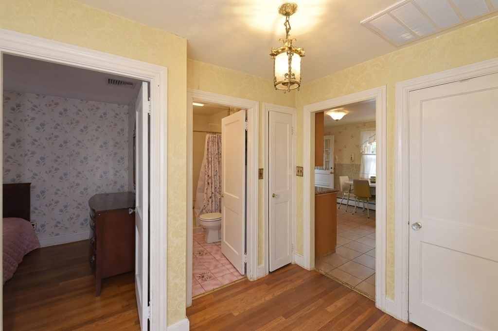 29 Thelma Road Framingham, MA 01702 - Photo 11 of 32 Gallery Image 11