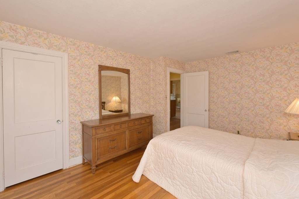 29 Thelma Road Framingham, MA 01702 - Photo 16 of 32 Gallery Image 16