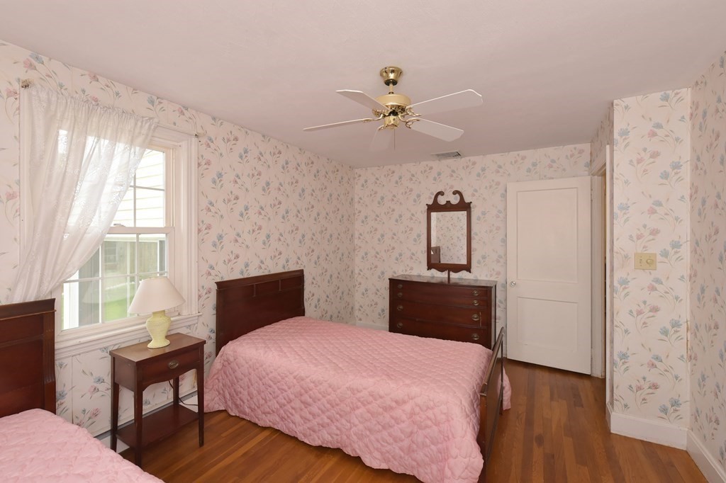 29 Thelma Road Framingham, MA 01702 - Photo 20 of 32 Gallery Image 20