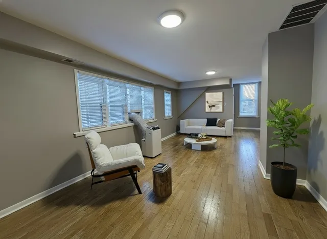 $2,450 | 2623 North Emmett Street, Chicago, IL 60647