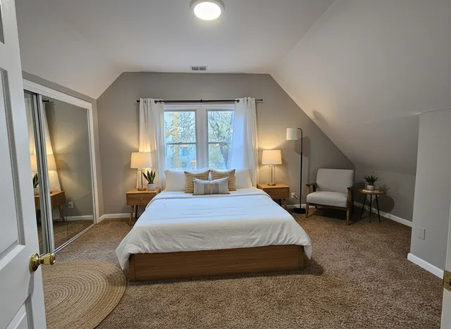 $2,450 | 2623 North Emmett Street, Chicago, IL 60647