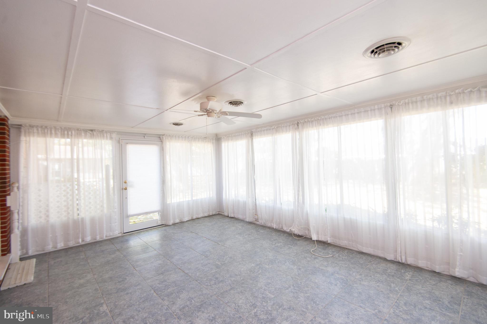 1 Kiowa Road Cambridge, MD 21613 - Photo 17 of 30 enclosed porch