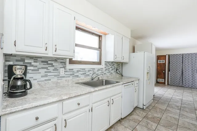 $221,900 | 165 East Baker Street, Manteno, IL 60950