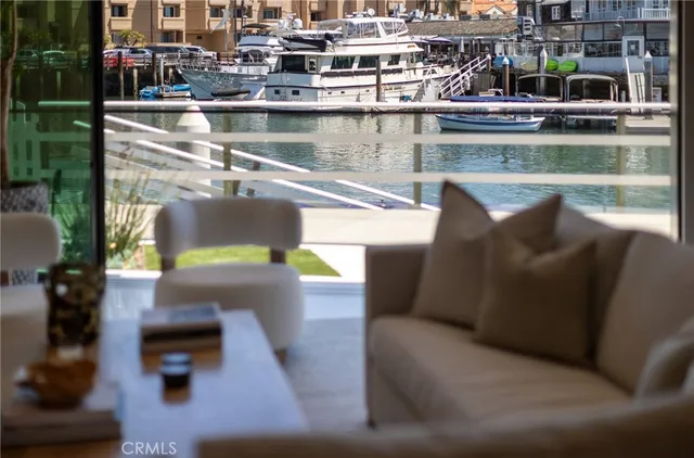 $13,000,000 | 2910 Lafayette Avenue, Newport Beach, CA 92663