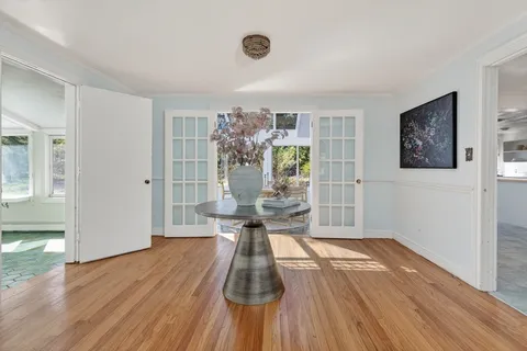 $2,095,000 | 5 Summer Street, Weston, MA 02493