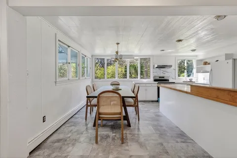 $2,095,000 | 5 Summer Street, Weston, MA 02493