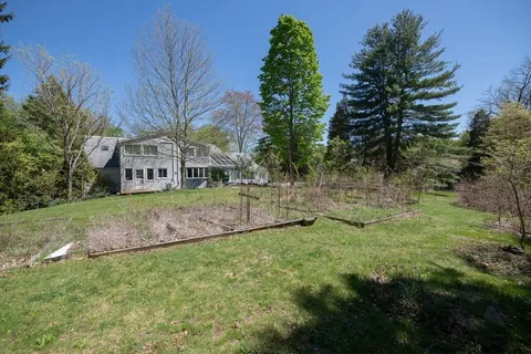 $2,095,000 | 5 Summer Street, Weston, MA 02493