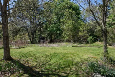 $2,095,000 | 5 Summer Street, Weston, MA 02493