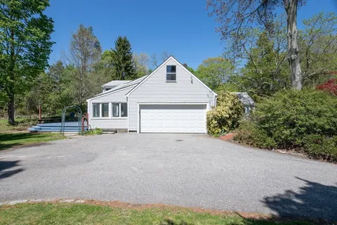 $2,095,000 | 5 Summer Street, Weston, MA 02493