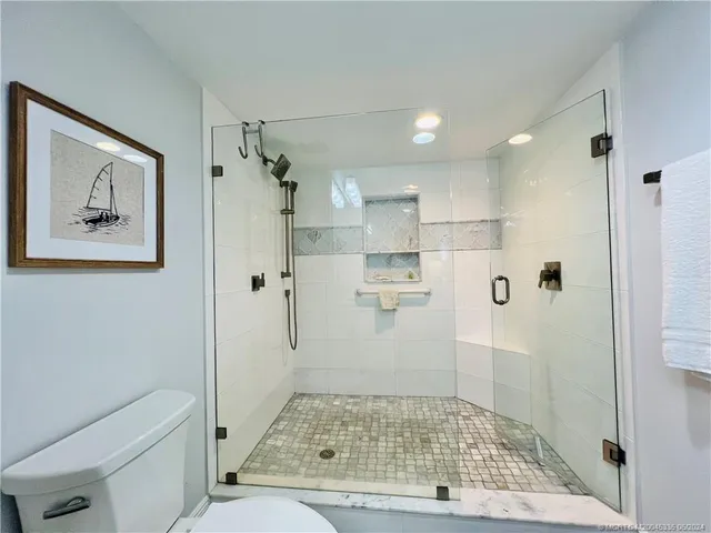 $2,400 | 9400 South Ocean Drive, Unit 304B, Jensen Beach, FL 34957