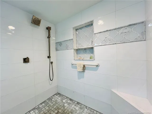 $2,400 | 9400 South Ocean Drive, Unit 304B, Jensen Beach, FL 34957