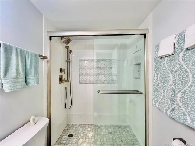 $2,400 | 9400 South Ocean Drive, Unit 304B, Jensen Beach, FL 34957