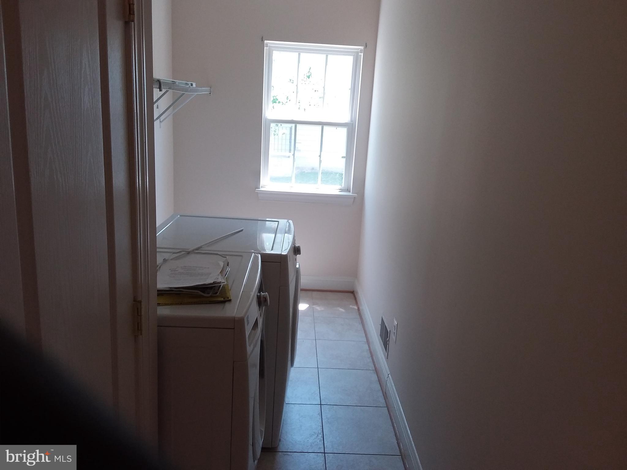 2107 Medinah Ridge Road Accokeek, MD 20607 - Photo 14 of 50 laundry room