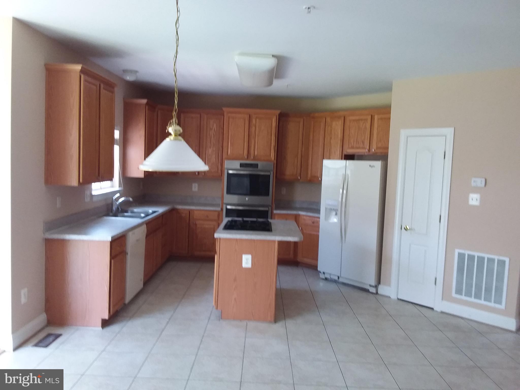 2107 Medinah Ridge Road Accokeek, MD 20607 - Photo 7 of 50 kitchen