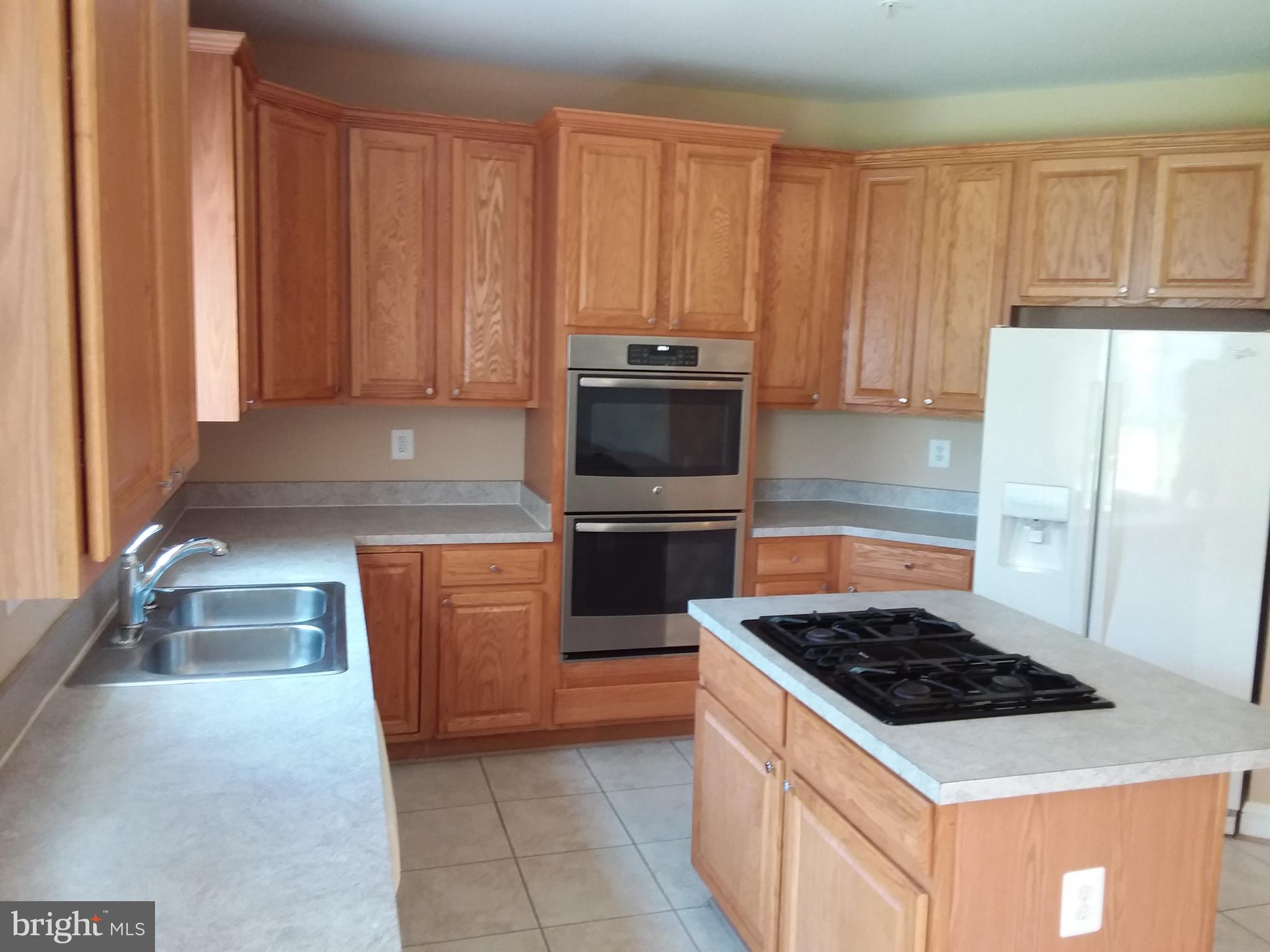 2107 Medinah Ridge Road Accokeek, MD 20607 - Photo 8 of 50 kitchen