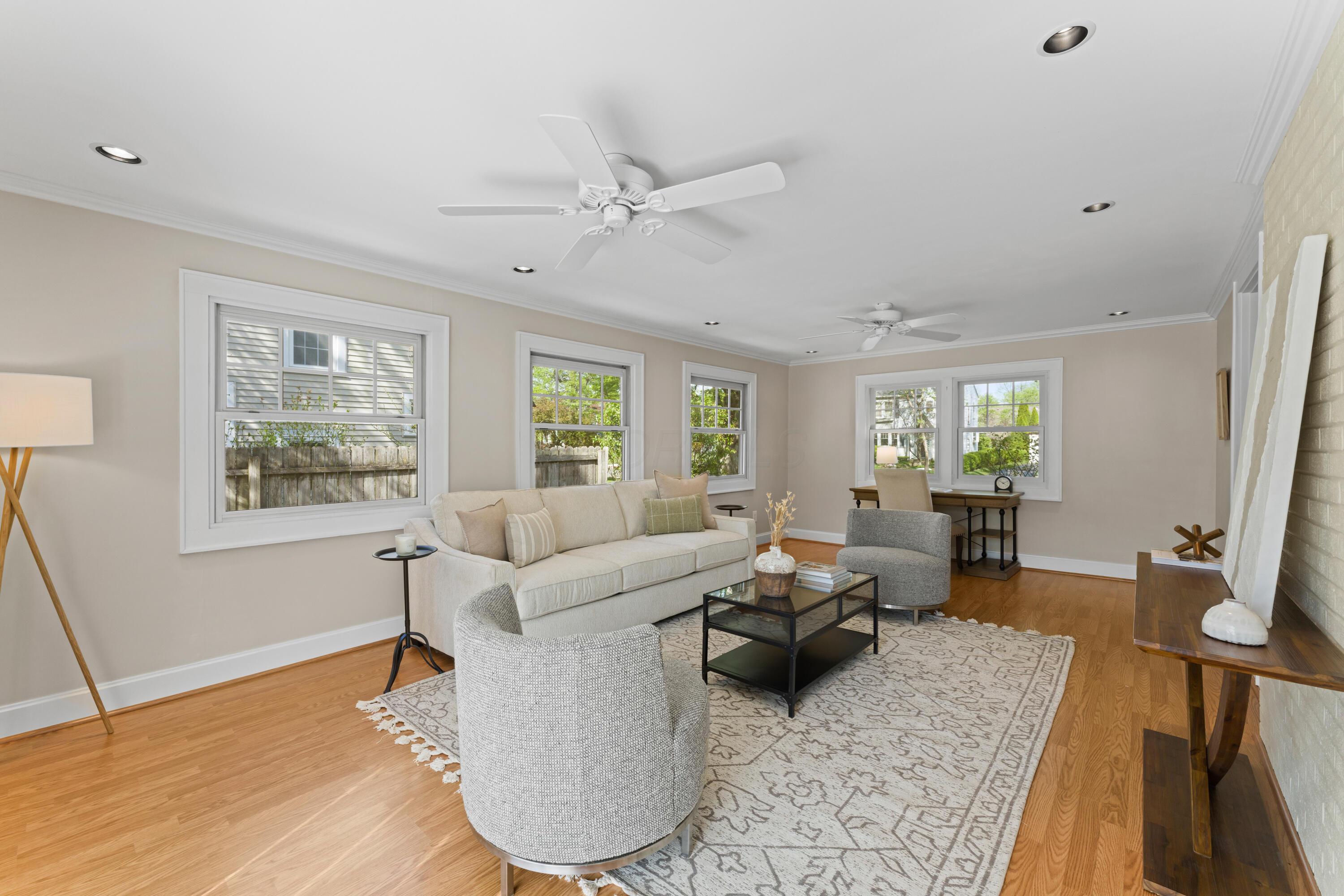 949 South Cassingham Road Columbus, OH 43209 - Photo 11 of 52 Family room