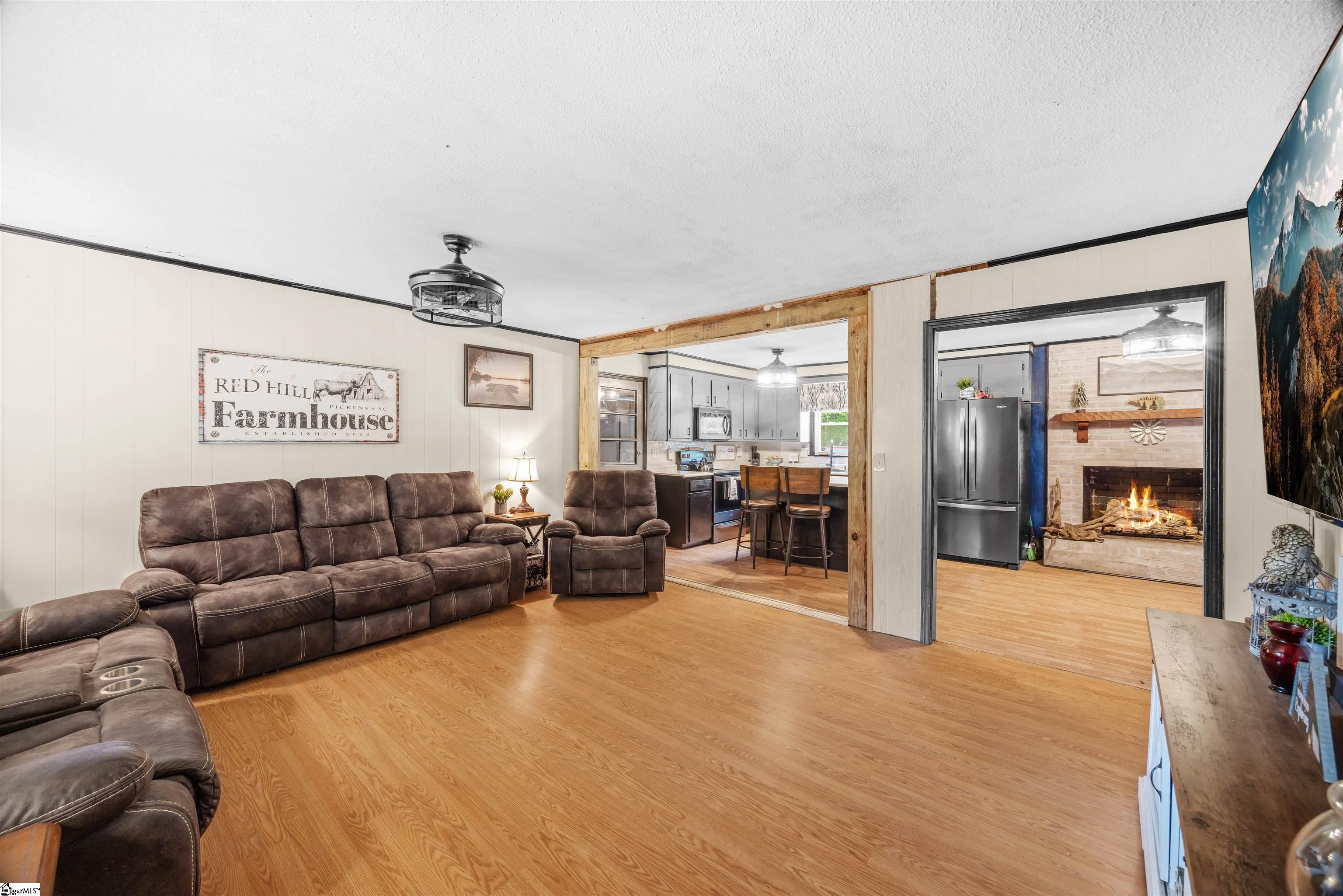 581 Red Hill Road Pickens, SC 29671 - Photo 5 of 29