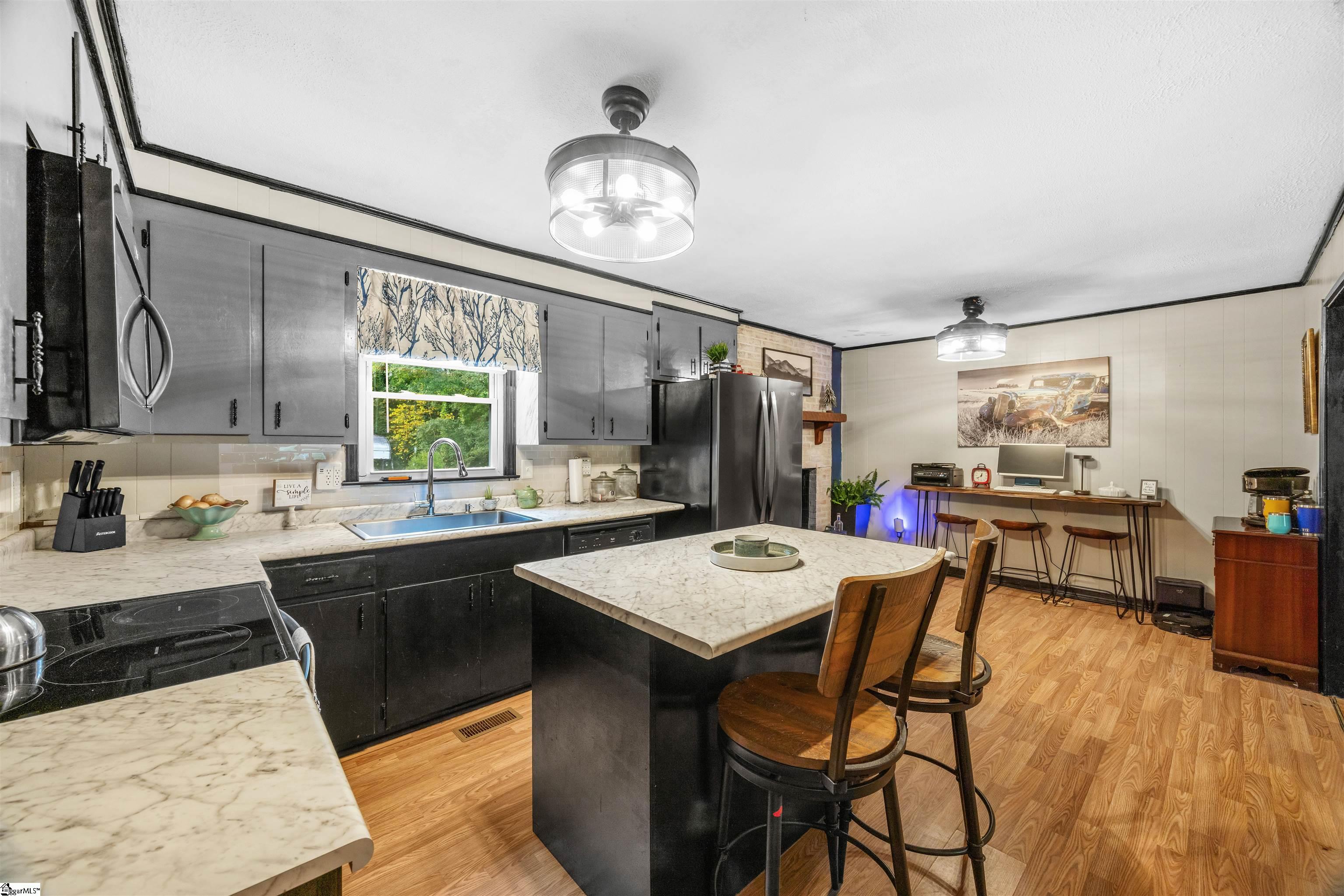 581 Red Hill Road Pickens, SC 29671 - Photo 10 of 29