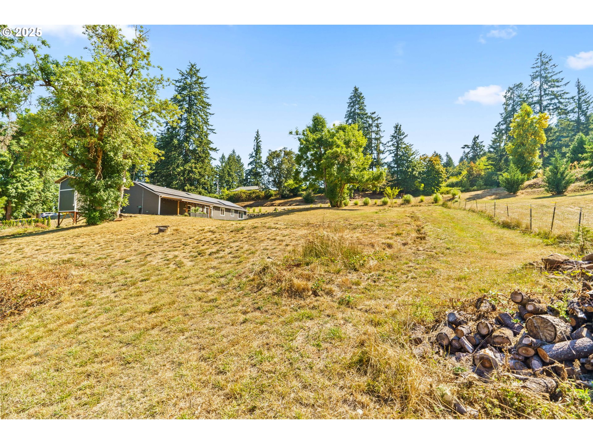 2187 East Madison Avenue Cottage Grove, OR 97424 - Photo 30 of 41 a view of back yard of the house