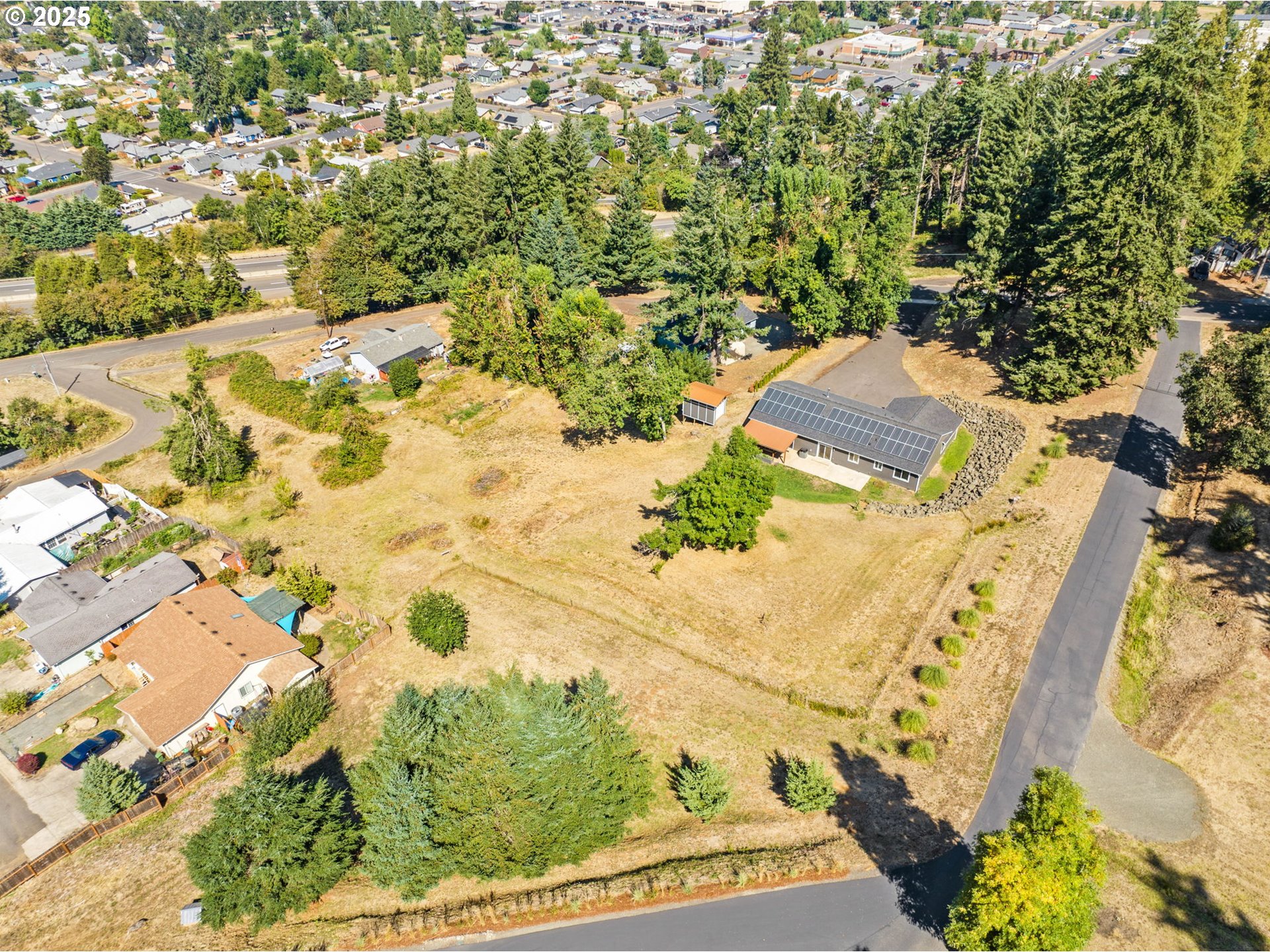 2187 East Madison Avenue Cottage Grove, OR 97424 - Photo 36 of 41