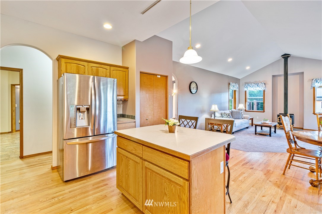 8732 Littlerock Road Southwest Olympia, WA 98512 - Photo 11 of 30 Gallery Image 11