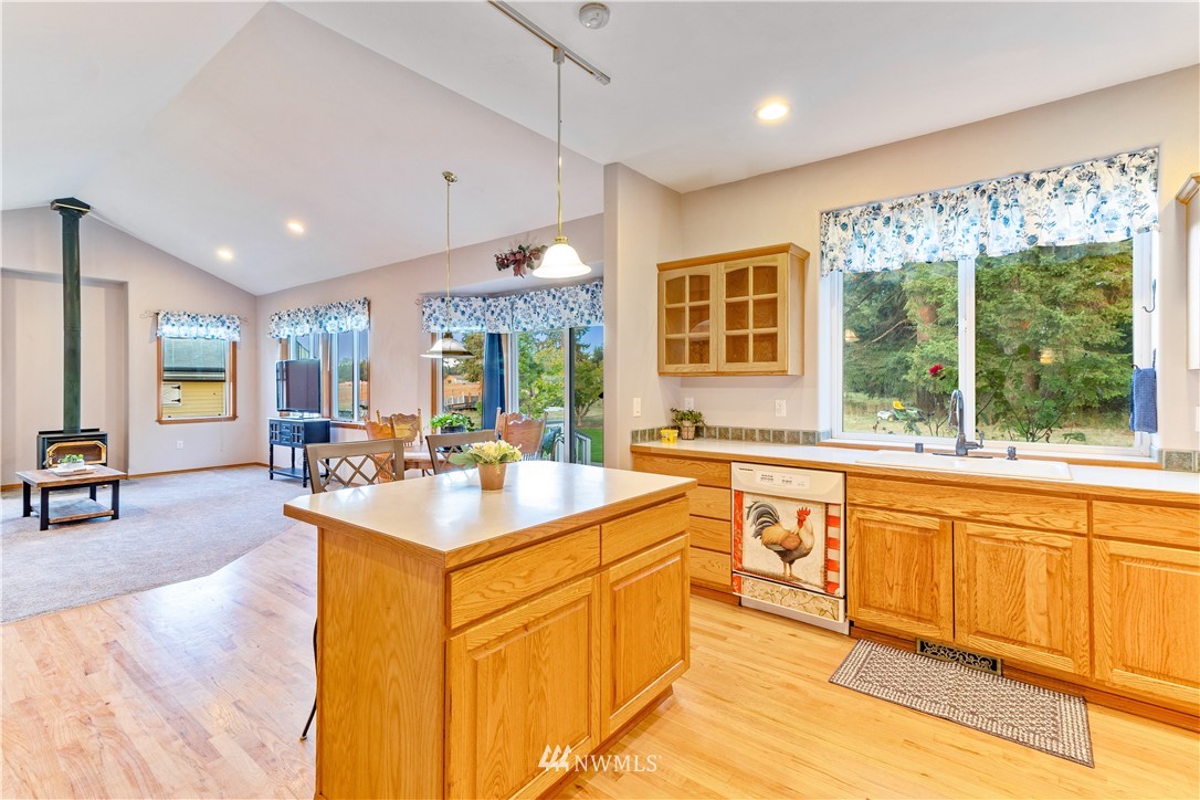 8732 Littlerock Road Southwest Olympia, WA 98512 - Photo 12 of 30 Gallery Image 12