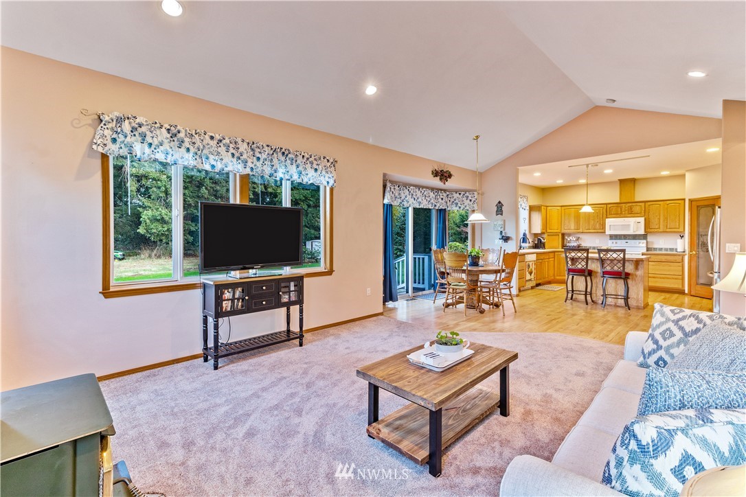 8732 Littlerock Road Southwest Olympia, WA 98512 - Photo 14 of 30 Gallery Image 14