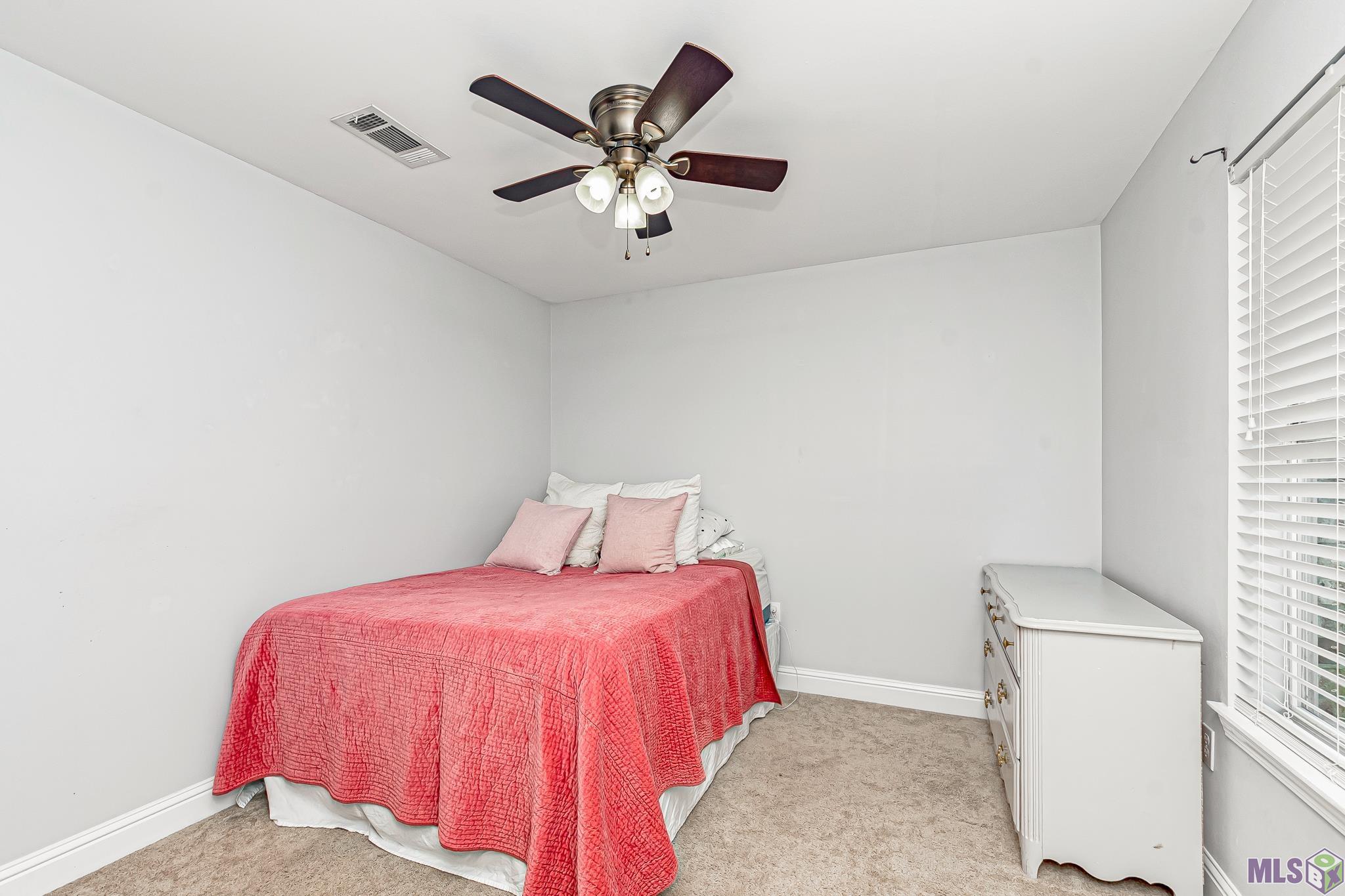 17119 Lakepark Avenue Baton Rouge, LA 70816 - Photo 15 of 21