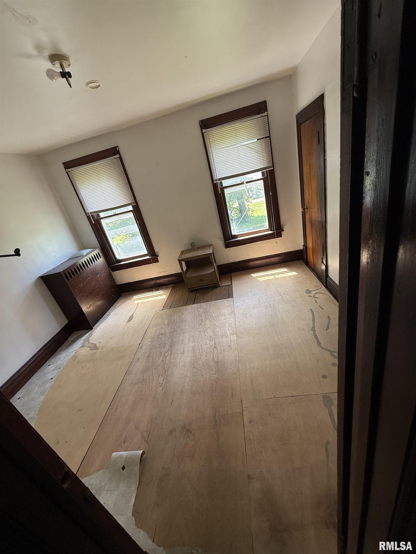 342 West Reynolds Street Springfield, IL 62702 - Photo 5 of 26