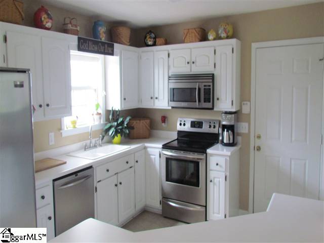 303 Griffin Road Belton, SC 29627 - Photo 8 of 21