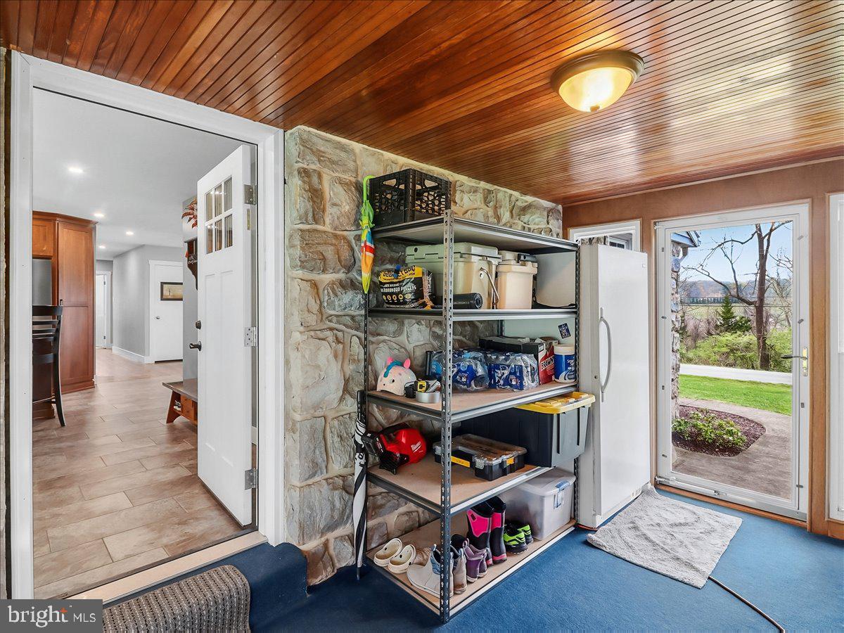 41 Porters Mill Road Pottstown, PA 19465 - Photo 34 of 37 Breezeway