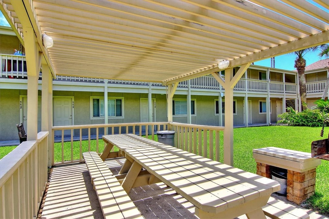 622 Beach Access Road, Unit 129 Port Aransas, TX 78373 - Photo 32 of 40