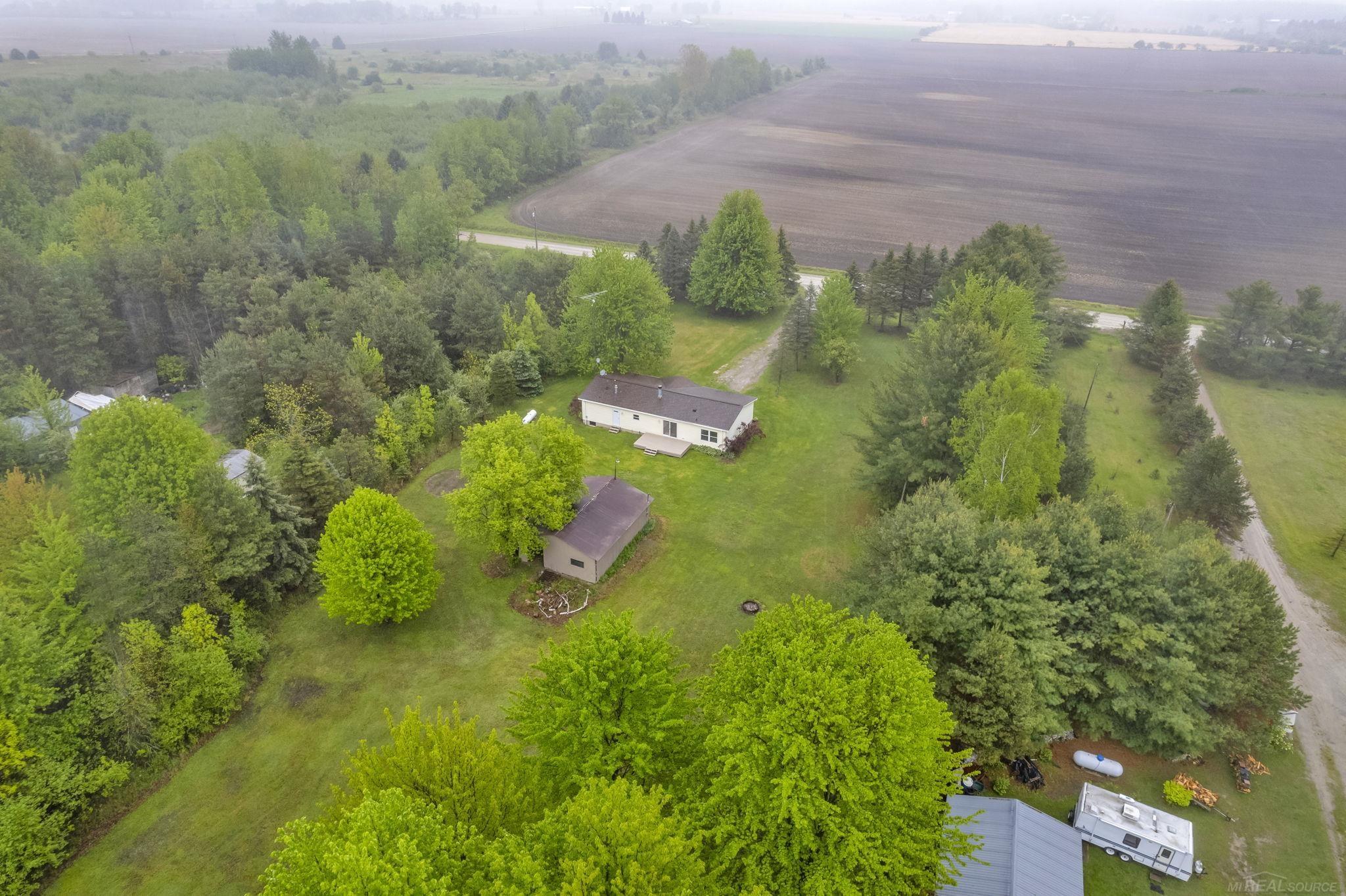 2100 Rowe Road Applegate, MI 48401 - Photo 42 of 46 50175995-a27a7722-d268-4227-8515-3ee75dcdf469.JPG