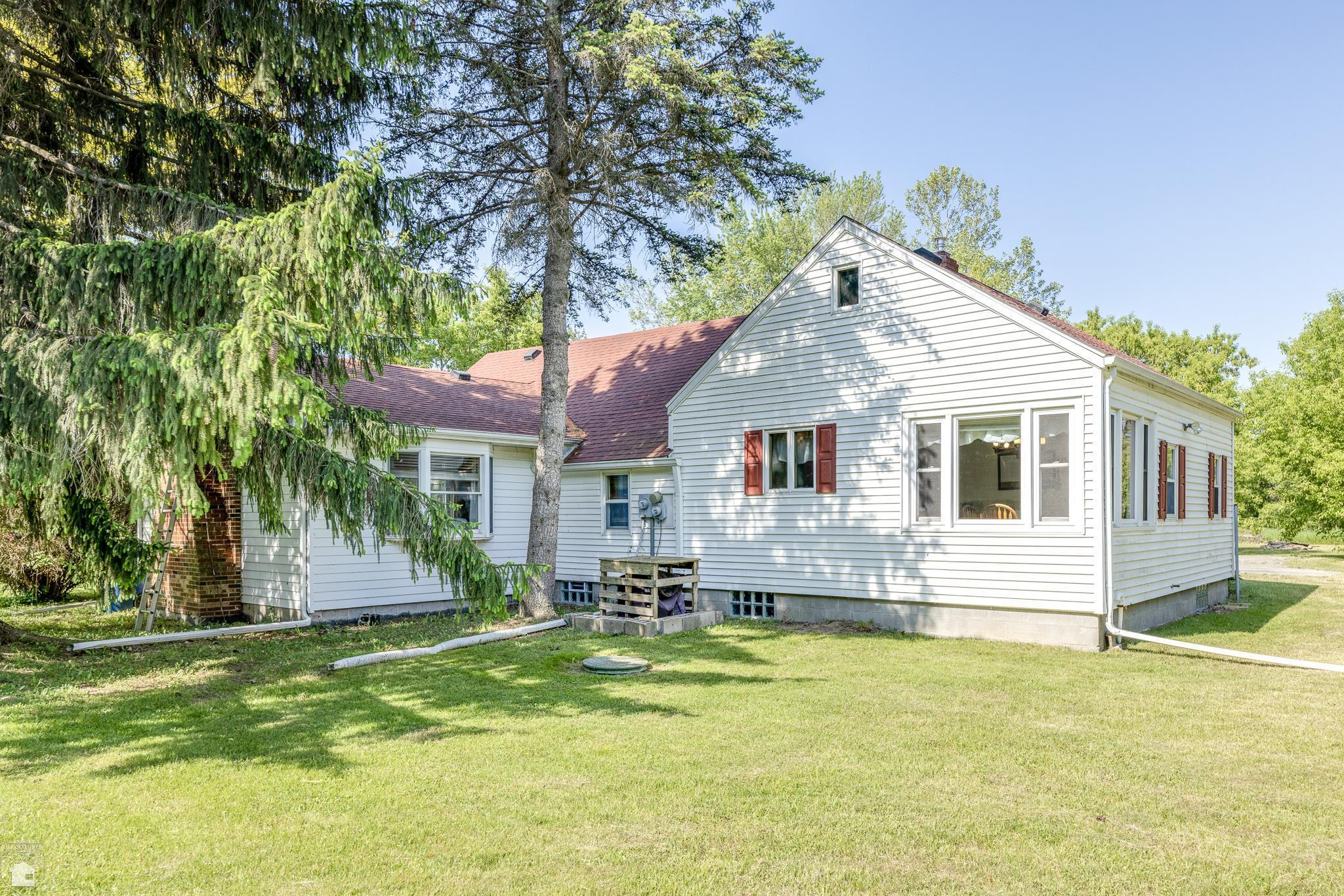 6302 Hewitt Road Jeddo, MI 48032 - Photo 2 of 48 50110866-1.JPG