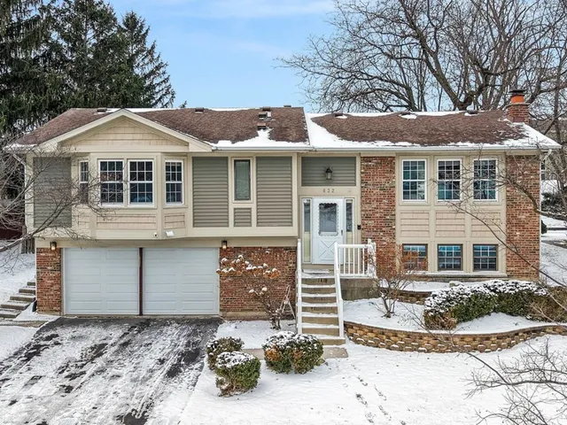 $430,000 | 632 Sheffield Lane, Bolingbrook, IL 60440