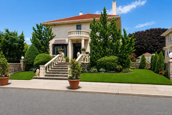 $3,300,000 | 176 B 143 Street | Neponsit