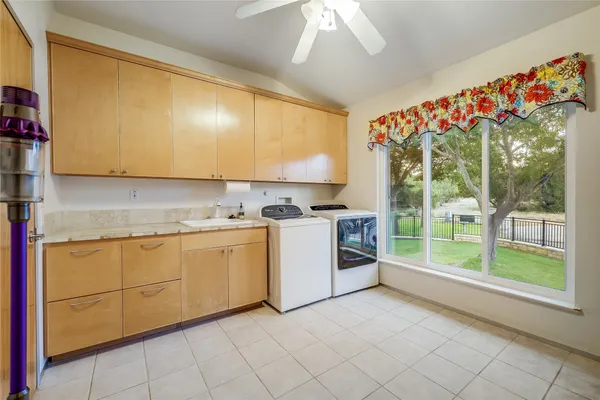 $1,200,000 | 20505 Genessee Cove, Lago Vista, TX 78645