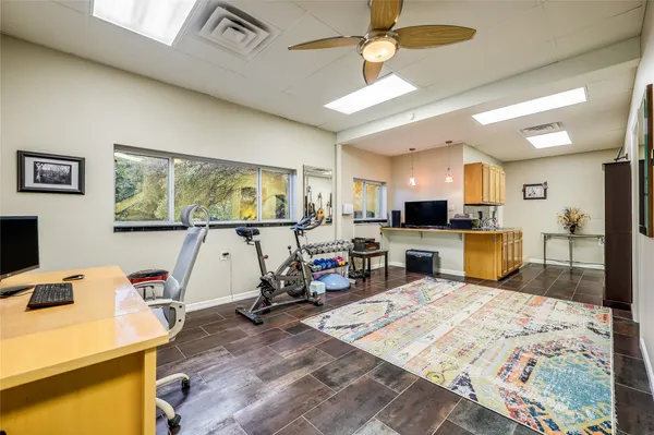 $1,200,000 | 20505 Genessee Cove, Lago Vista, TX 78645