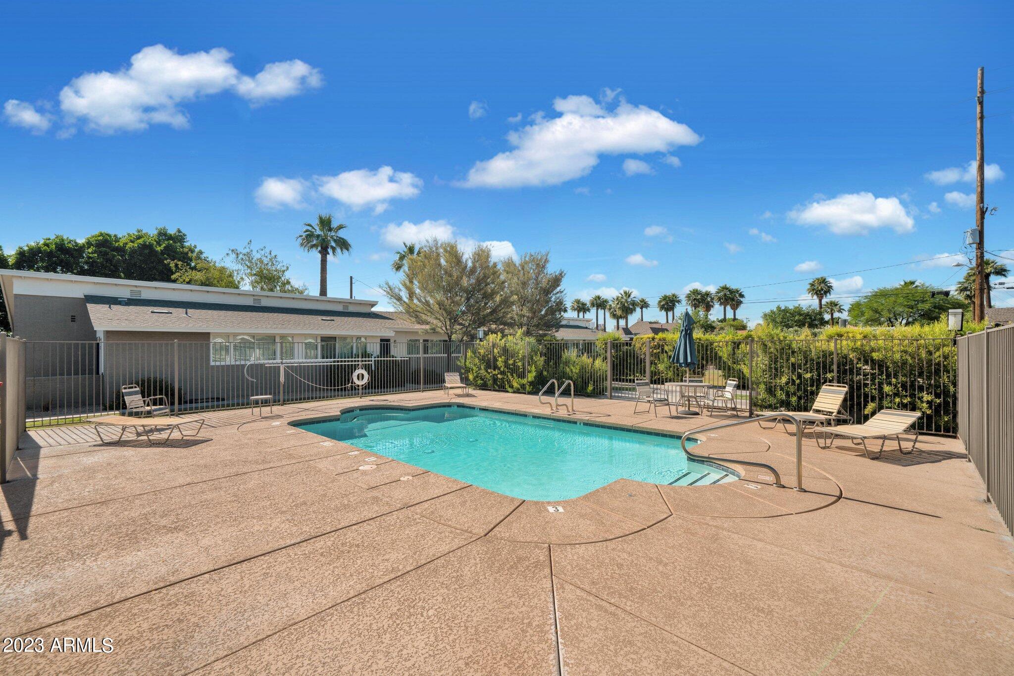925 West McDowell Road, Unit 105 Phoenix, AZ 85007 - Photo 17 of 24 25-web-or-mls-DSC04495