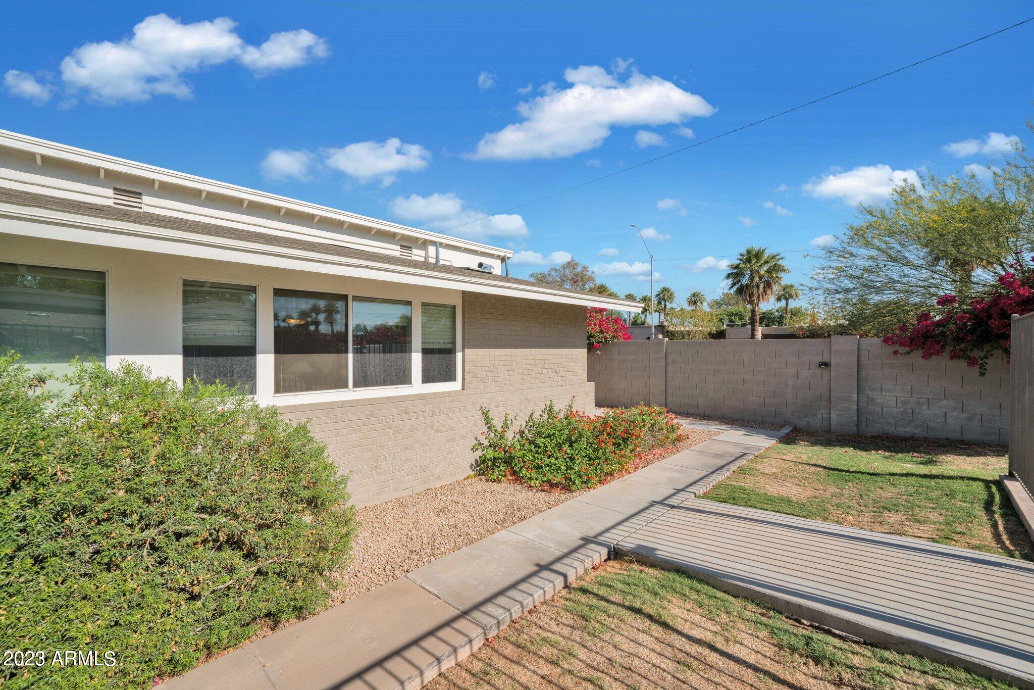 925 West McDowell Road, Unit 105 Phoenix, AZ 85007 - Photo 3 of 24 20-web-or-mls-DSC04494