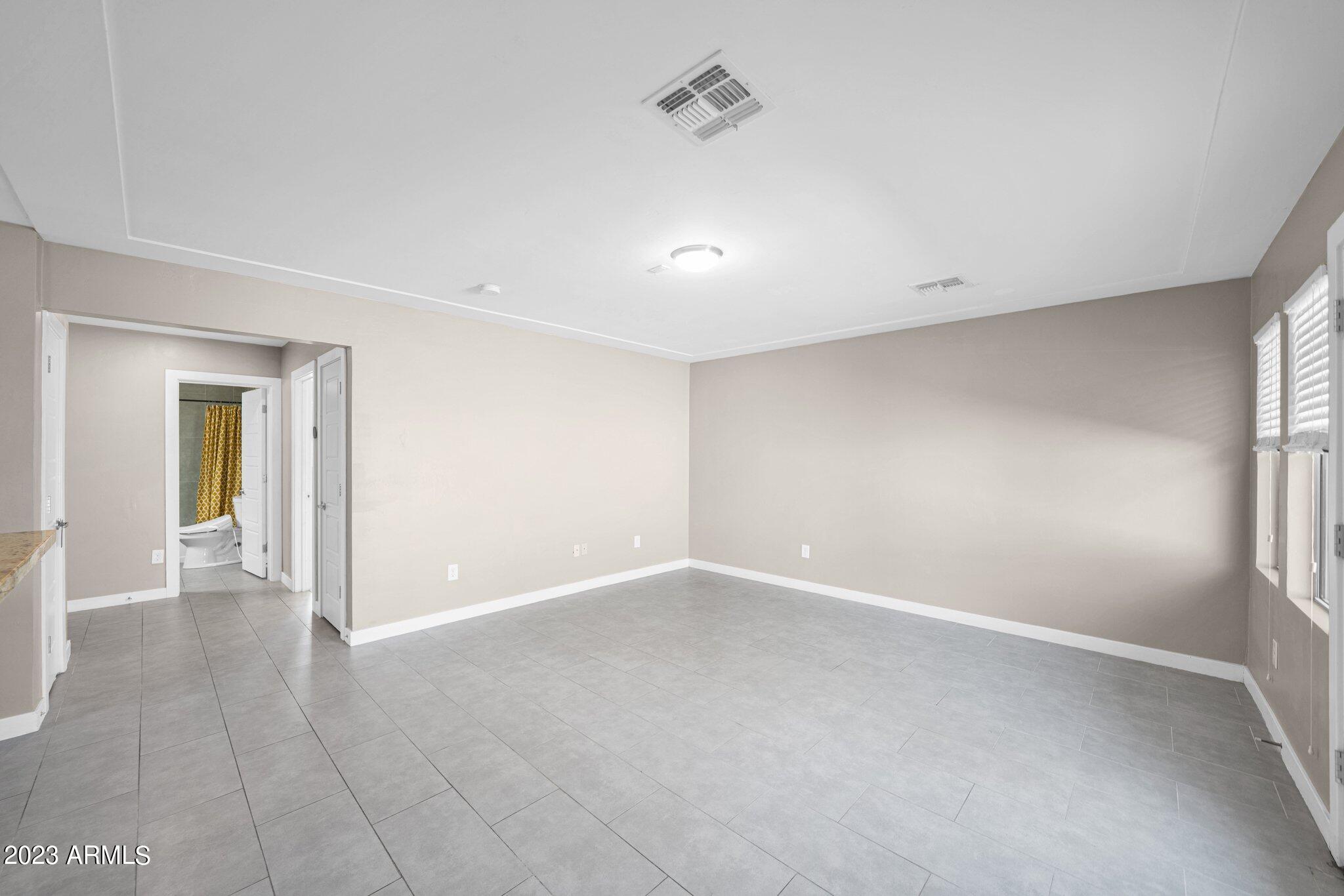 925 West McDowell Road, Unit 105 Phoenix, AZ 85007 - Photo 10 of 24 9-web-or-mls-DSC04475