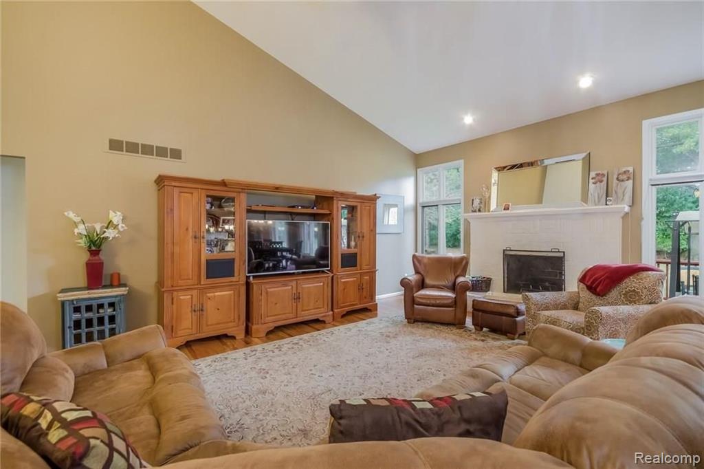 2178 Reagan Drive Rochester Hills, MI 48309 - Photo 6 of 44