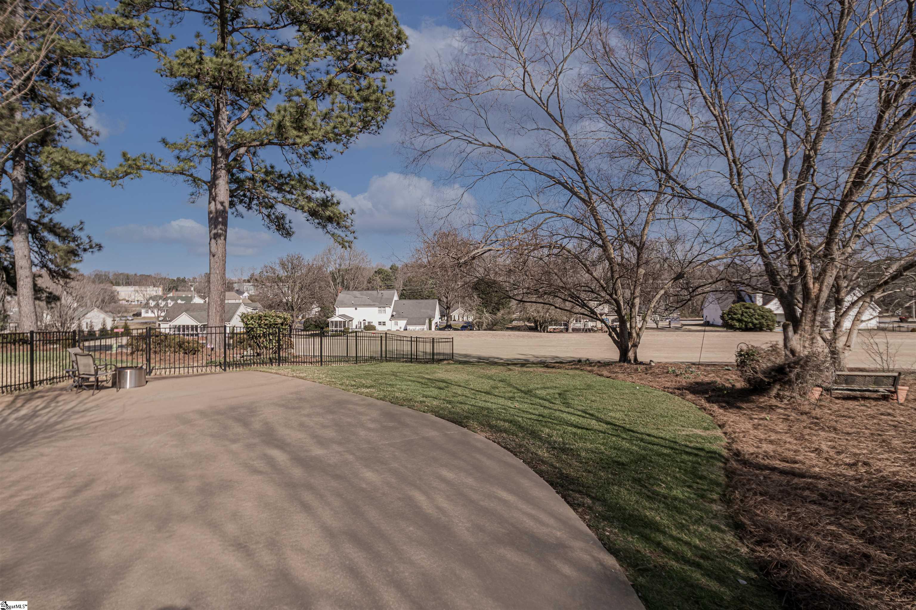 204 Muirfield Drive Easley, SC 29642 - Photo 3 of 41