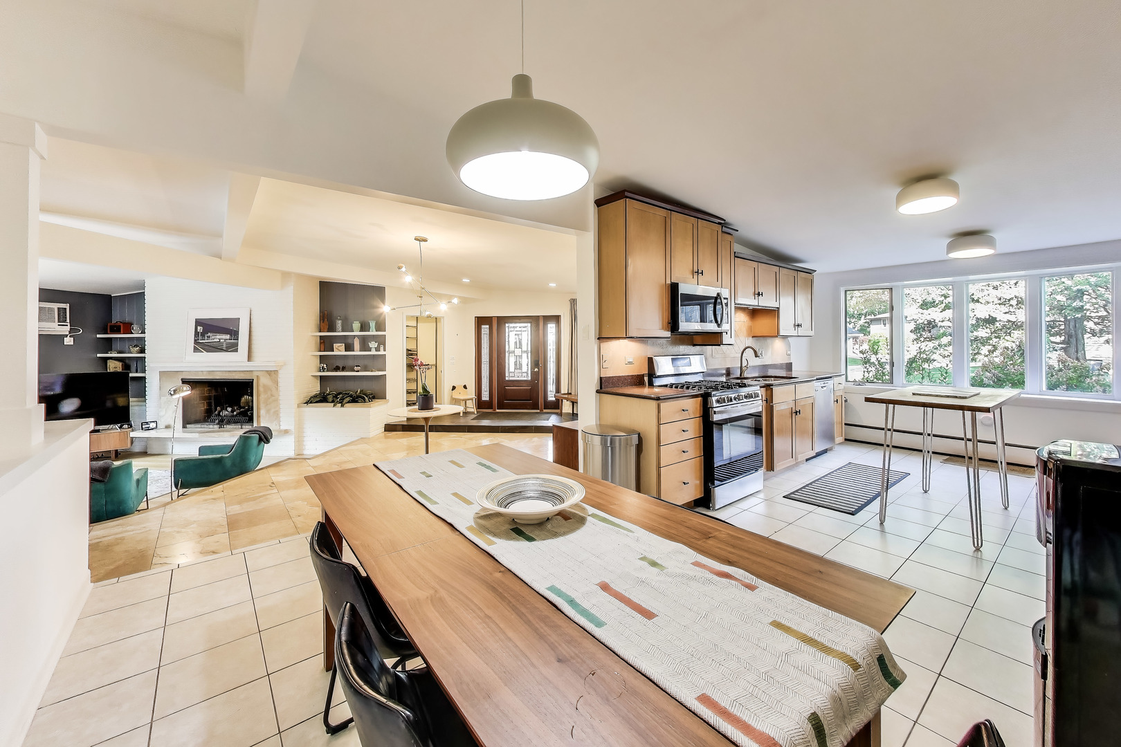 239 Beverly Road Barrington, IL 60010 - Photo 14 of 35