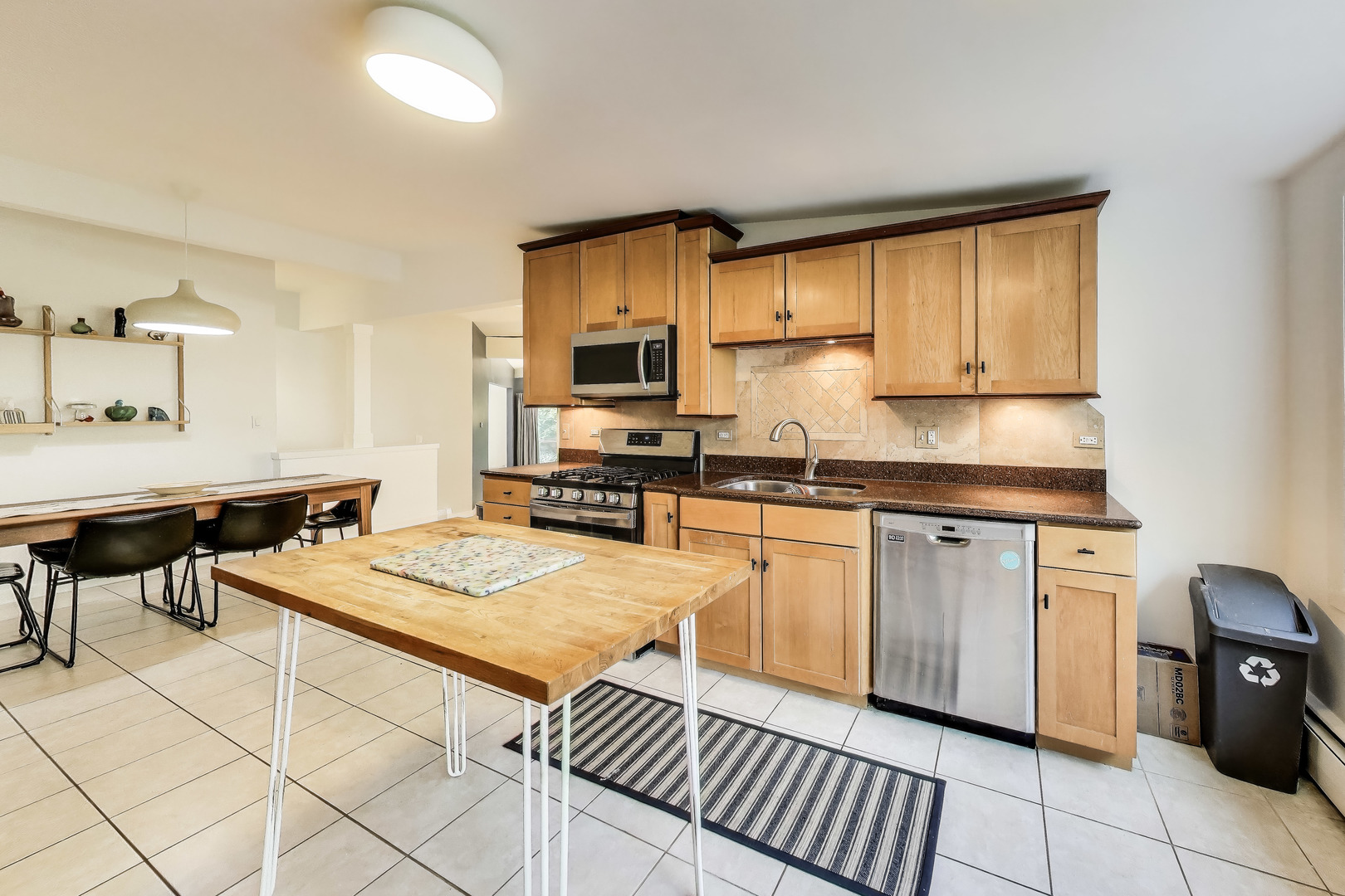 239 Beverly Road Barrington, IL 60010 - Photo 16 of 35